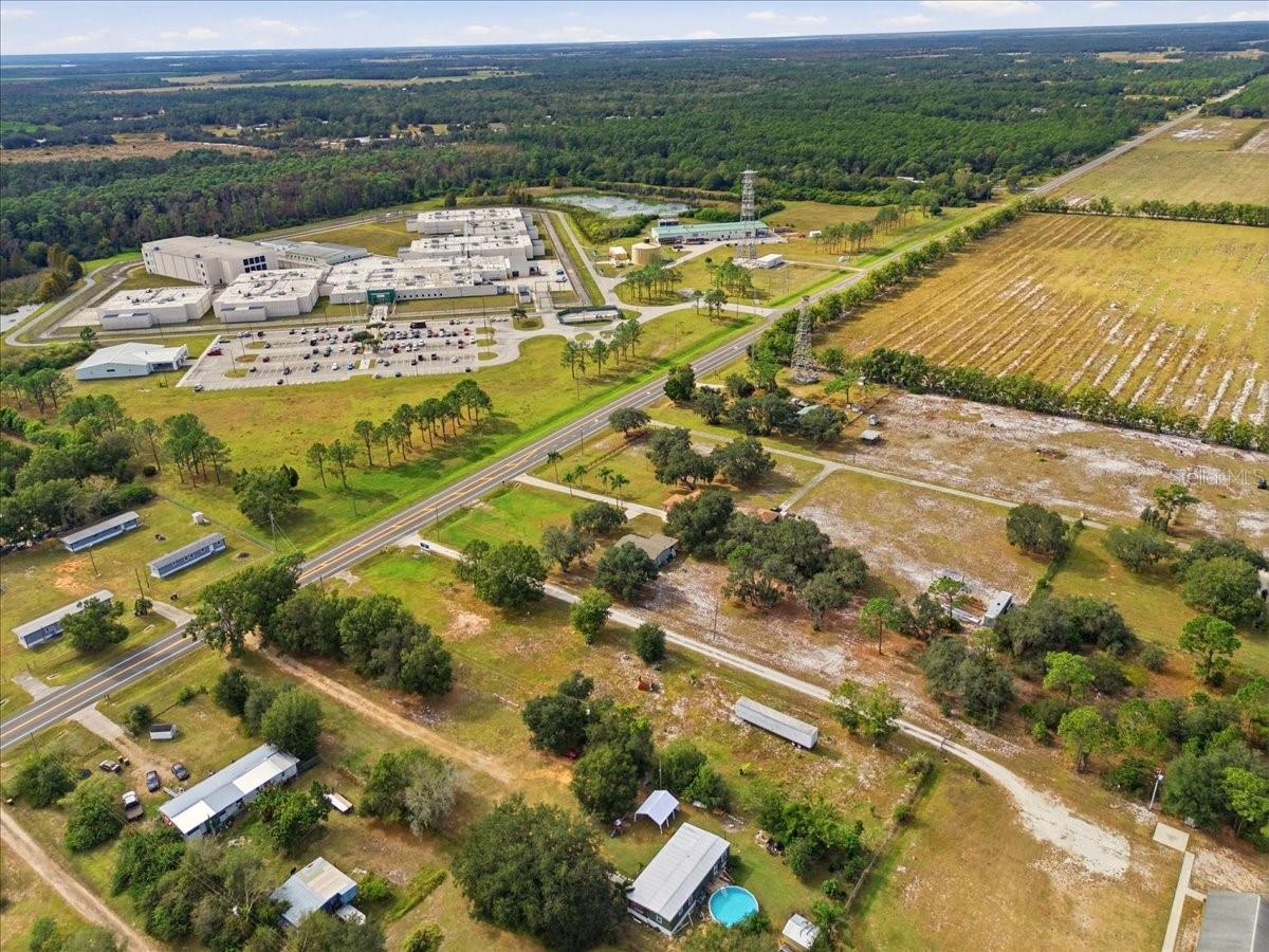 Image 5 of 39 For 1020 98 W 