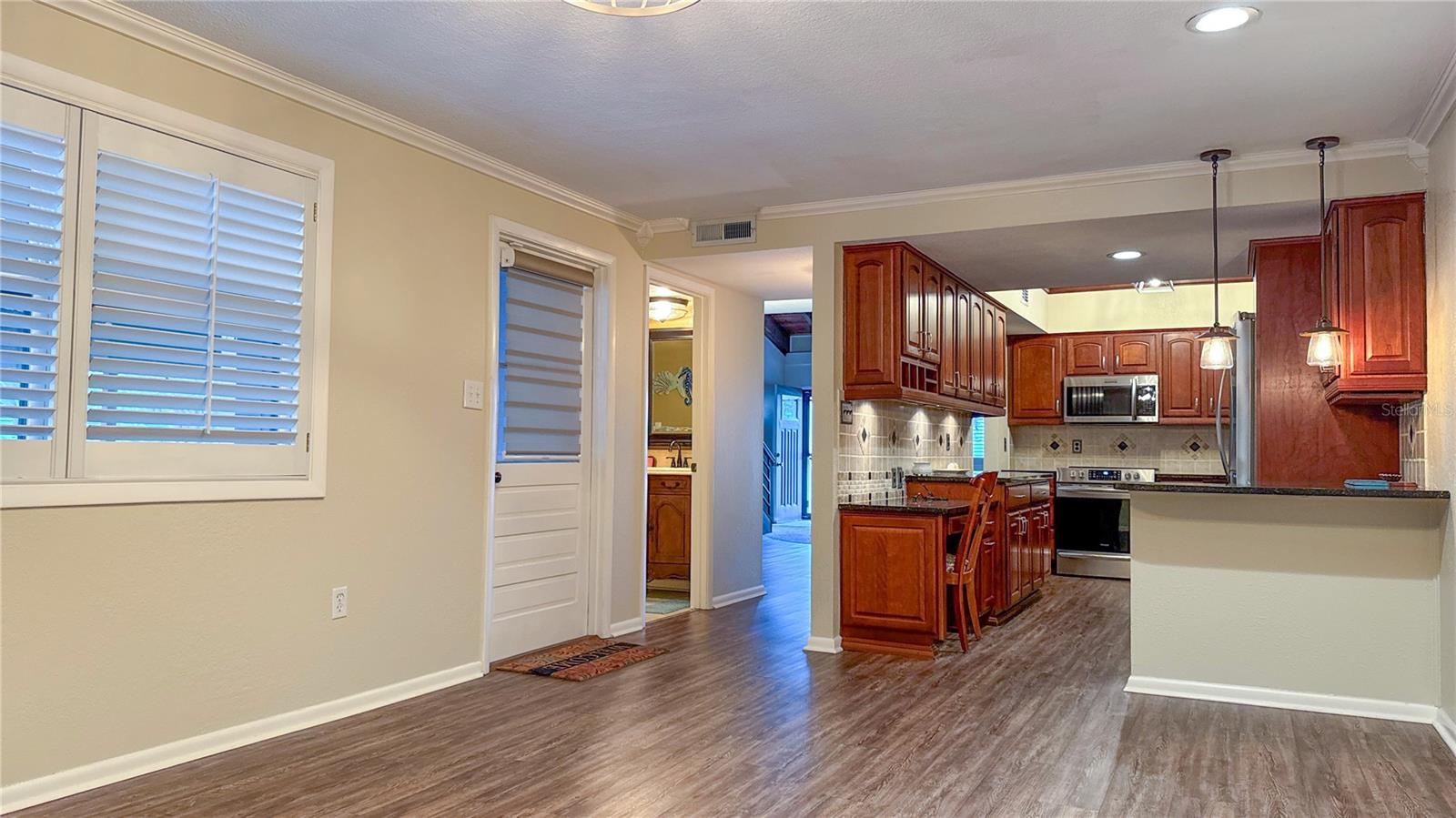 Image 11 of 42 For 17 Loma Verde