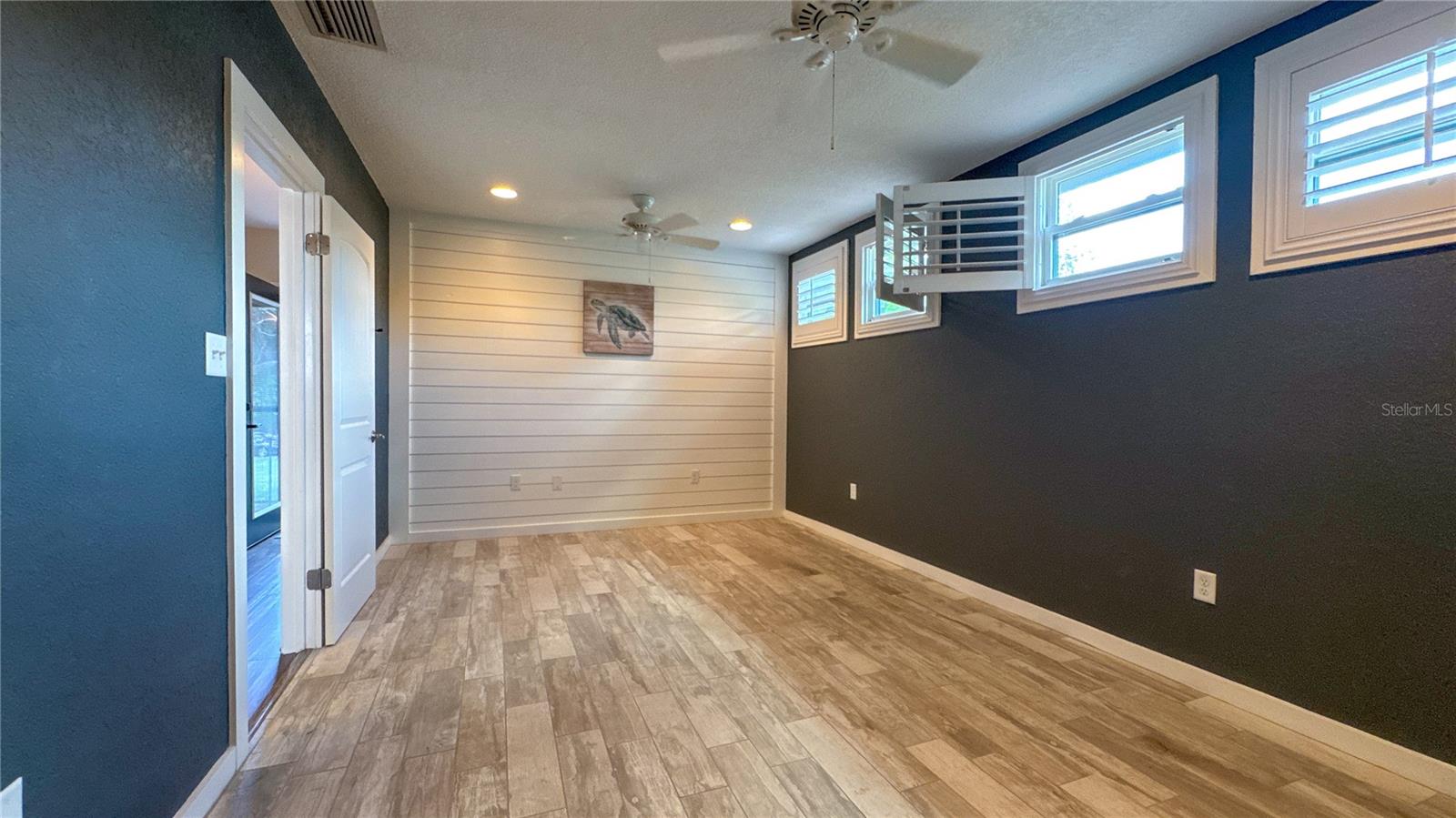 Image 17 of 42 For 17 Loma Verde