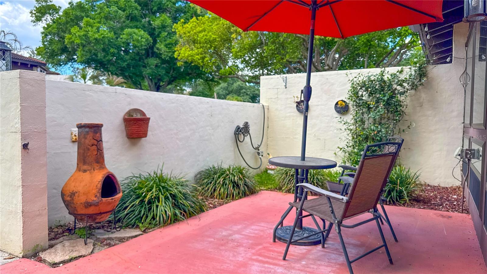 Image 25 of 42 For 17 Loma Verde