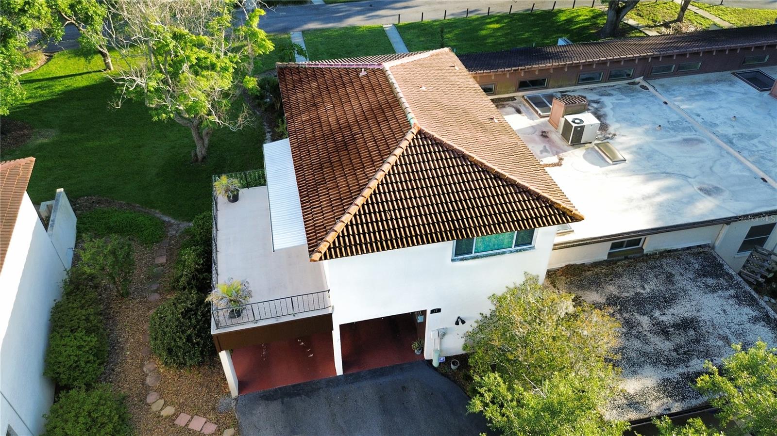 Image 38 of 42 For 17 Loma Verde