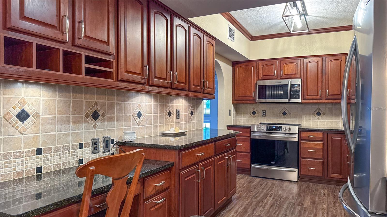 Image 8 of 42 For 17 Loma Verde