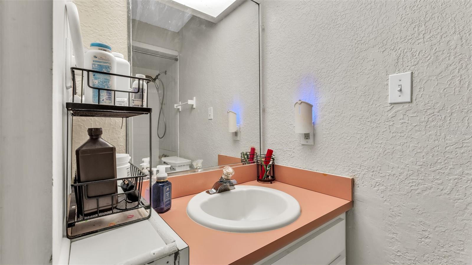 Image 11 of 23 For 626 Swiss Drive