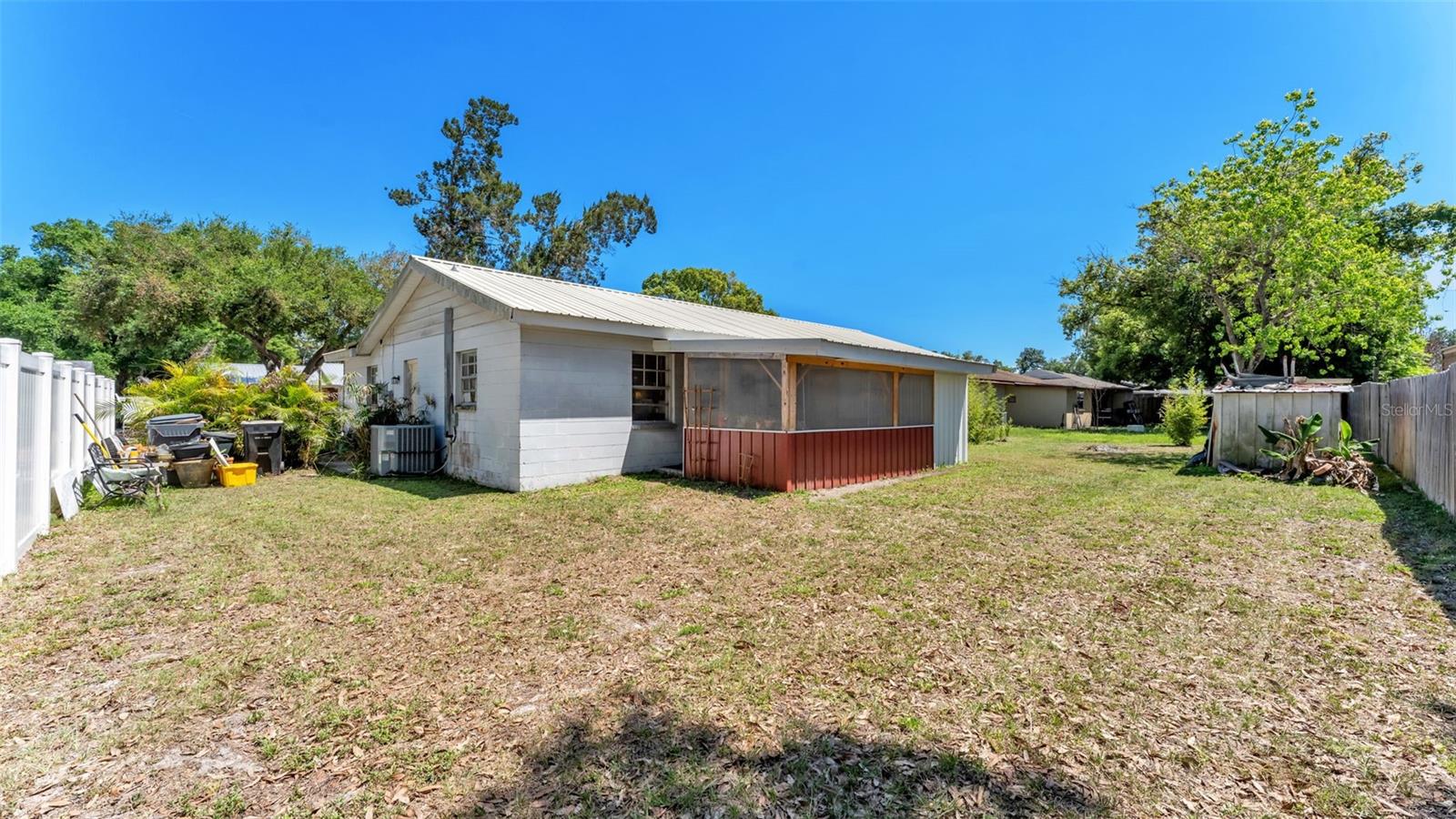 Image 22 of 23 For 626 Swiss Drive