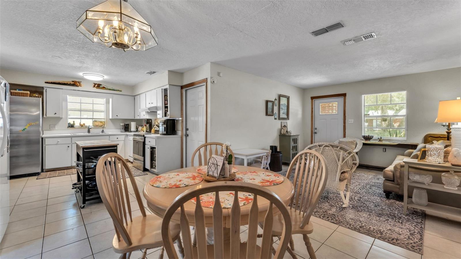 Image 7 of 23 For 626 Swiss Drive