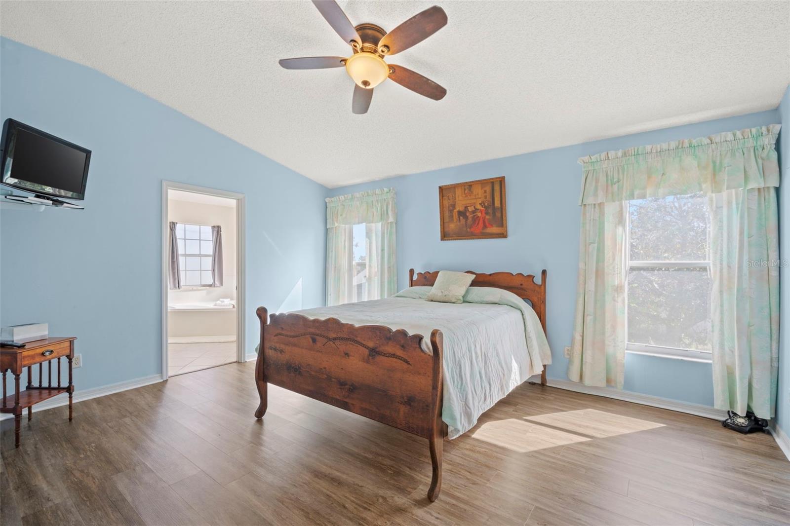 Image 26 of 56 For 24618 Stillridge Court