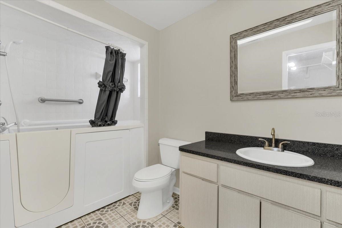 Image 13 of 34 For 6632 Sweetbriar Lane