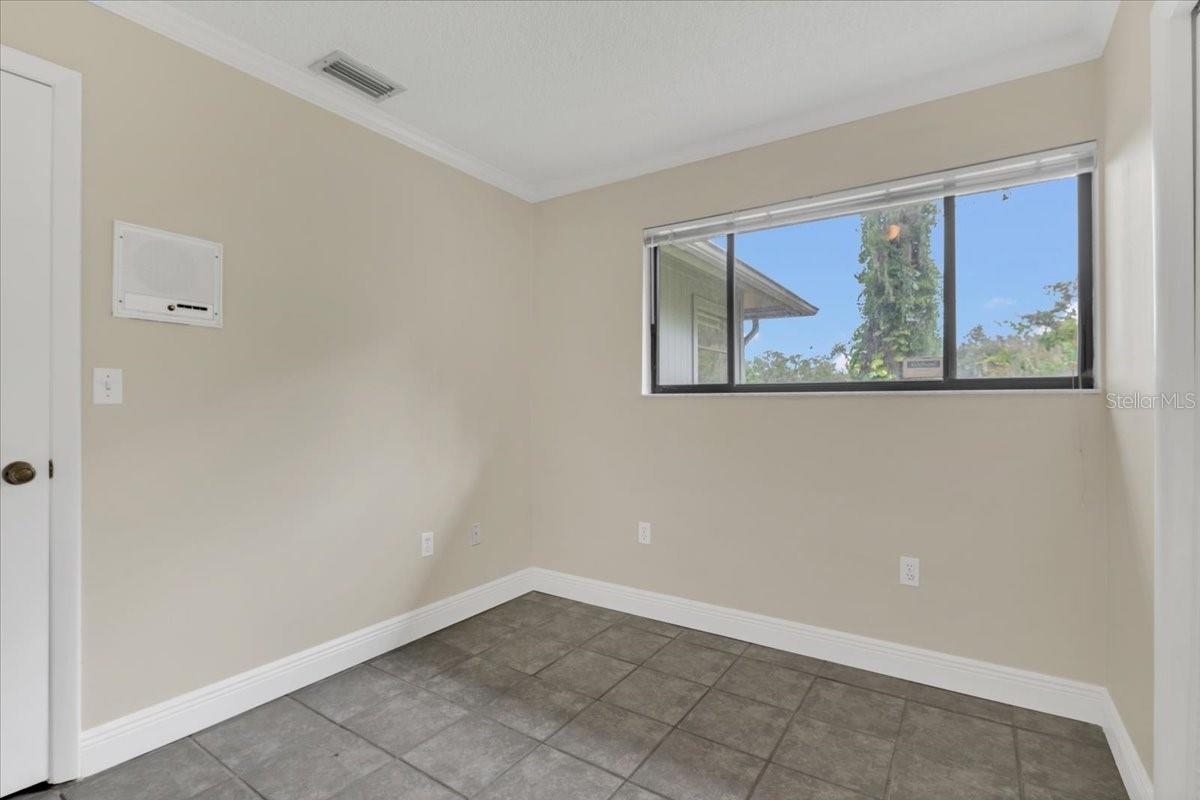 Image 18 of 34 For 6632 Sweetbriar Lane