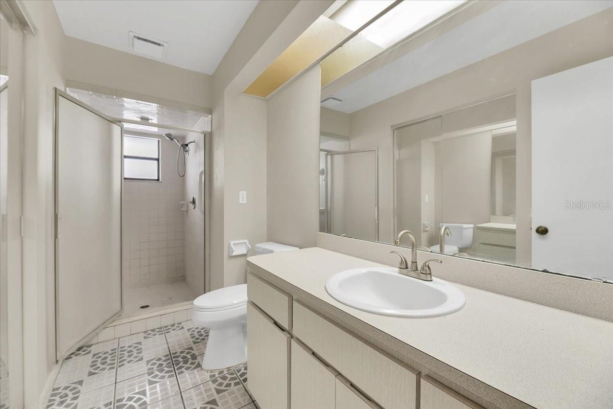 Image 21 of 34 For 6632 Sweetbriar Lane