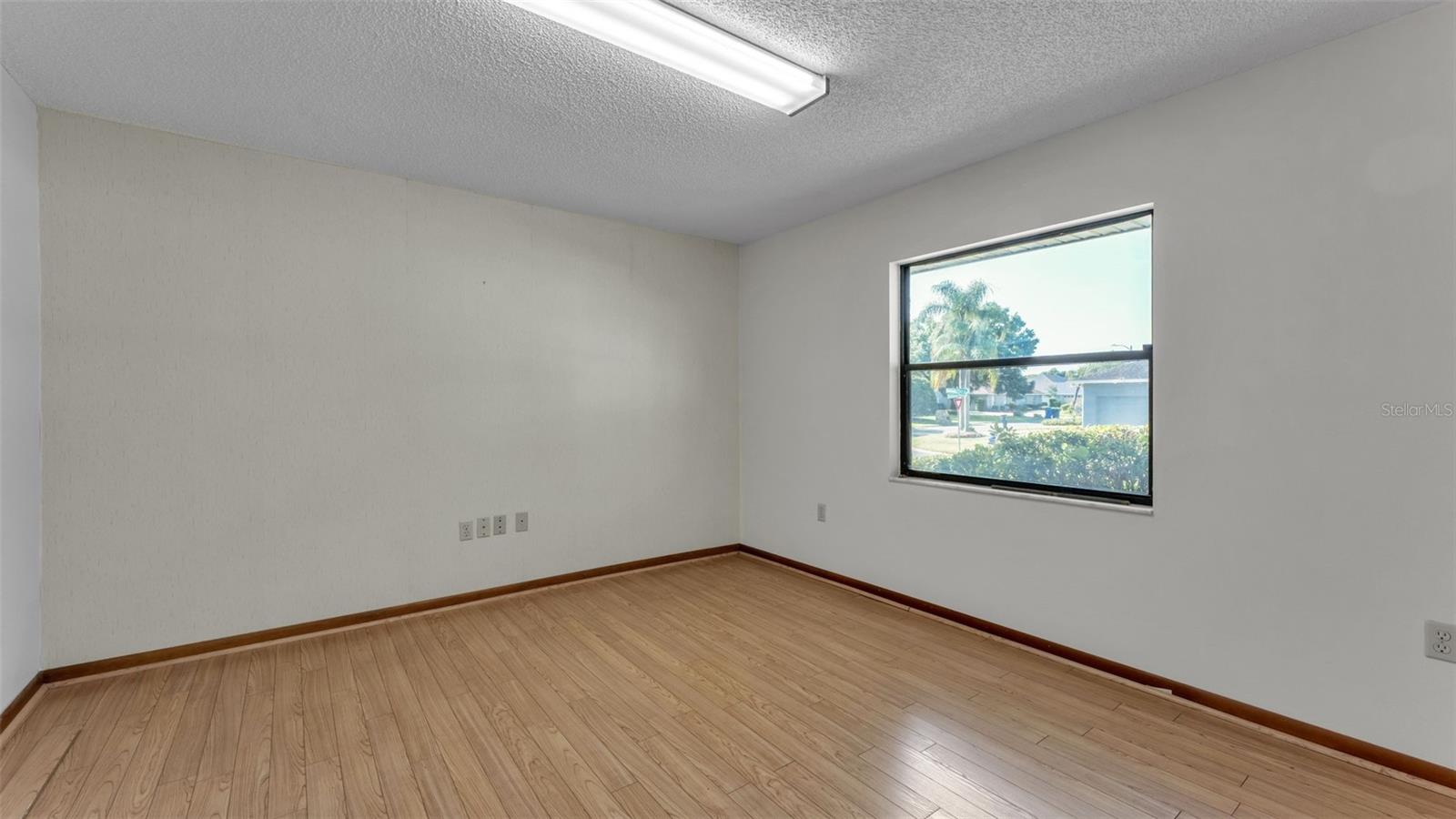 Image 23 of 33 For 4669 Highlands Place Drive