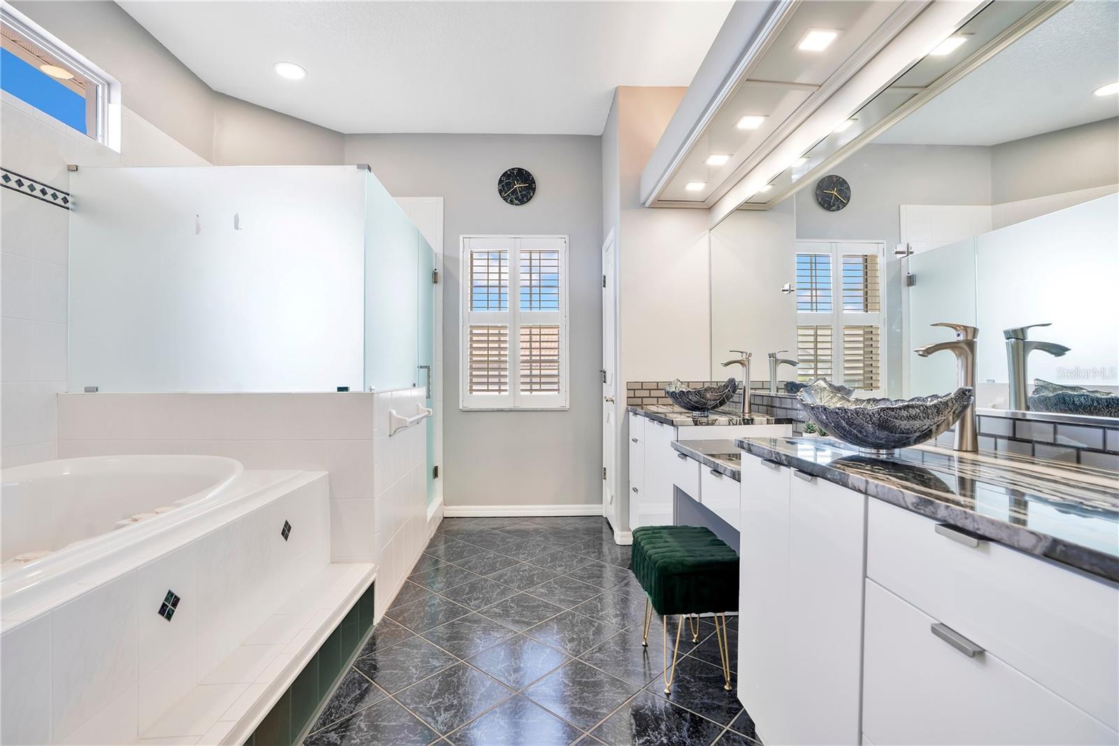 Image 19 of 54 For 934 Symphony Isles Boulevard