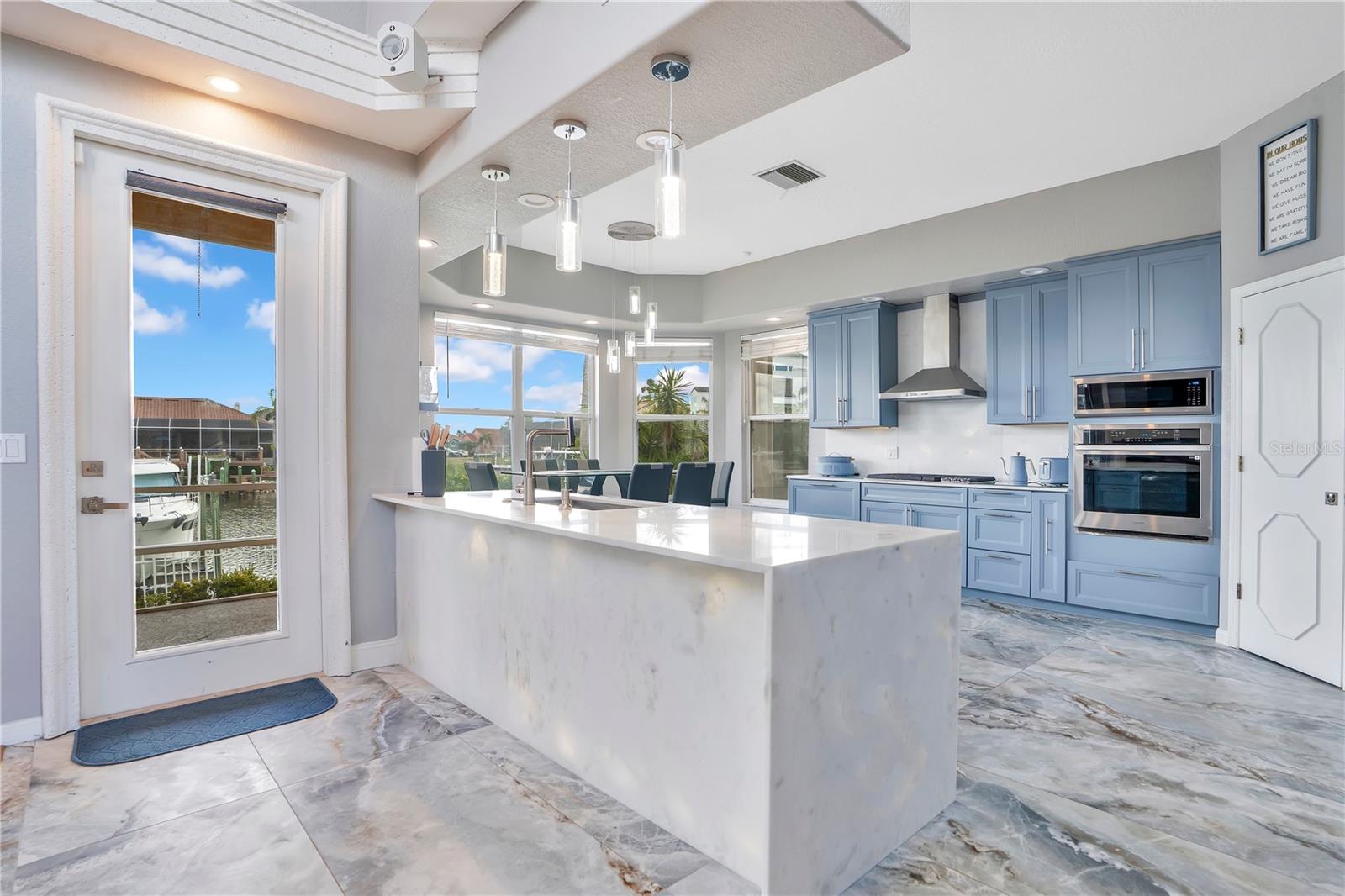 Image 3 of 54 For 934 Symphony Isles Boulevard