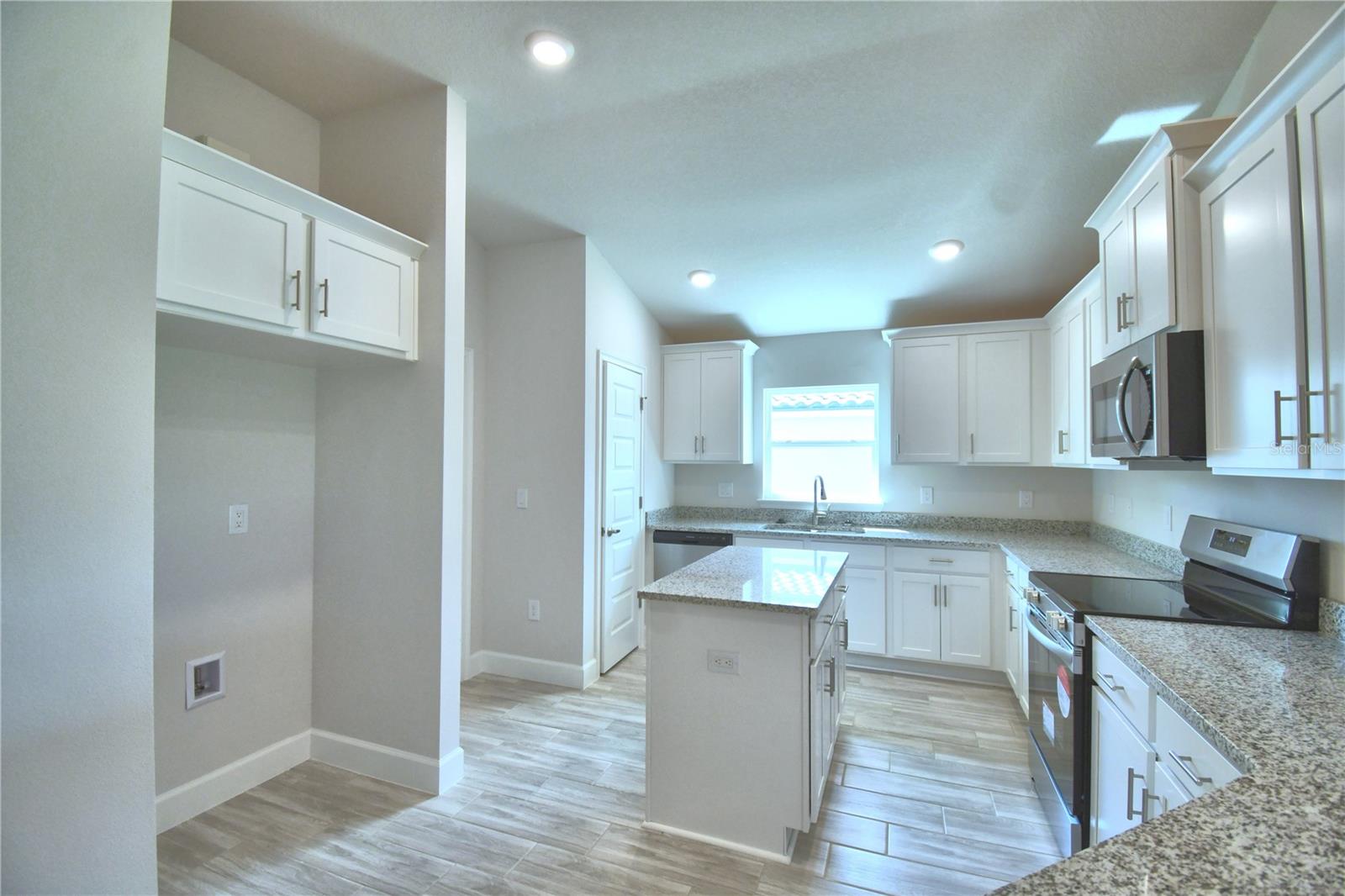 Image 10 of 77 For 4718 Grandview Glen Drive