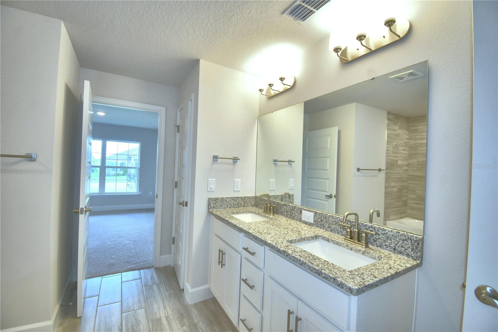 Image 29 of 77 For 4718 Grandview Glen Drive