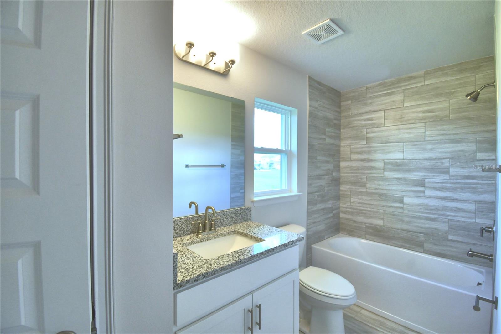 Image 38 of 76 For 4705 Grandview Glen Drive