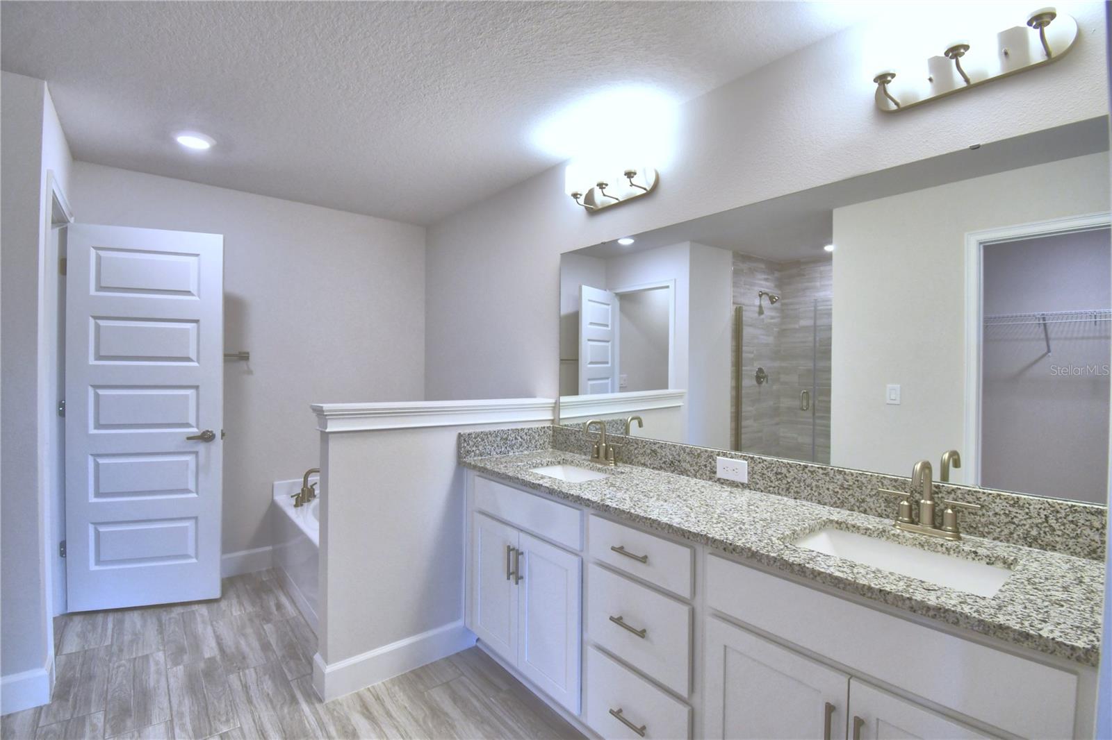 Image 47 of 76 For 4705 Grandview Glen Drive