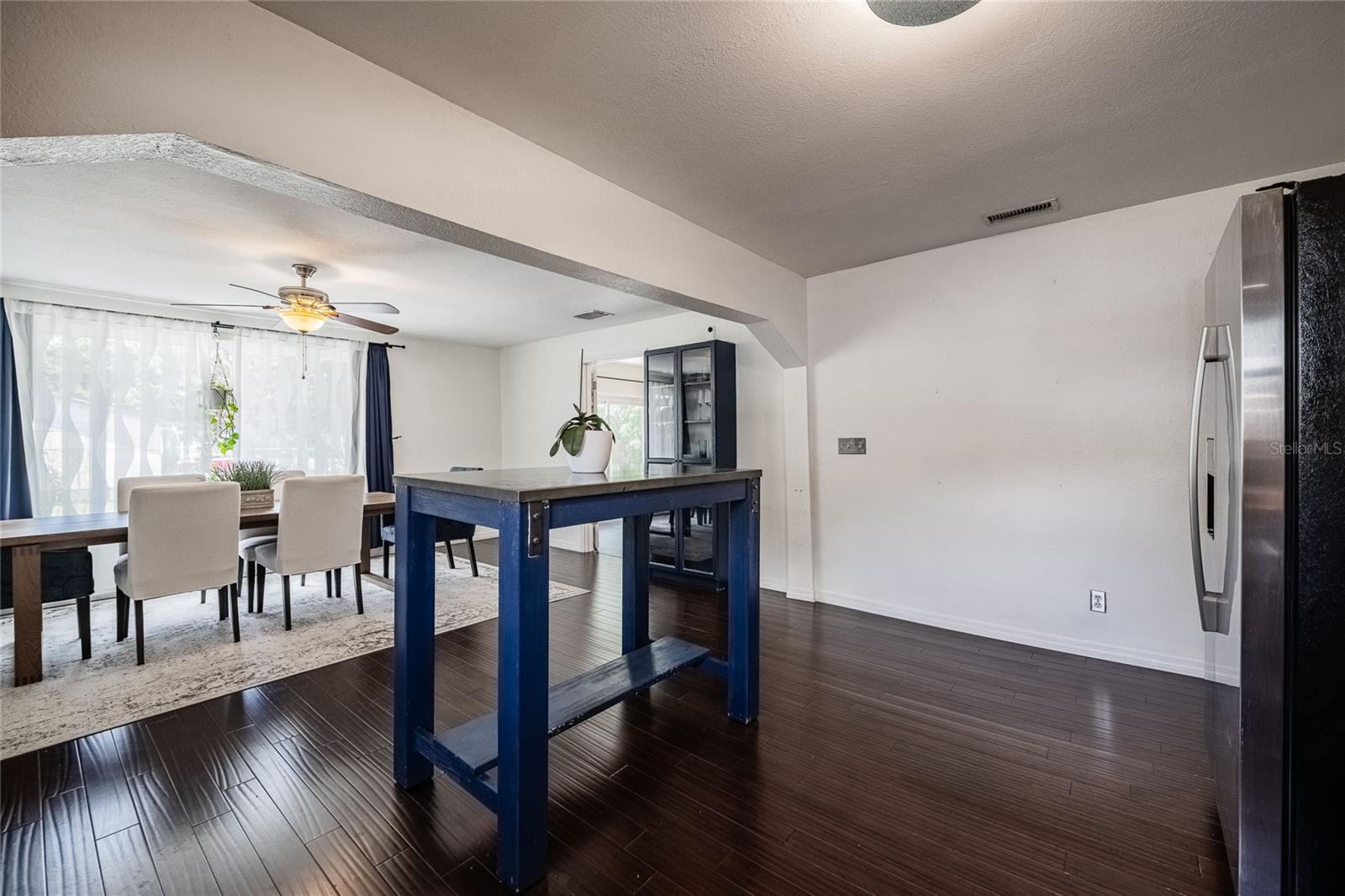 Image 16 of 49 For 848 Valencia Street E