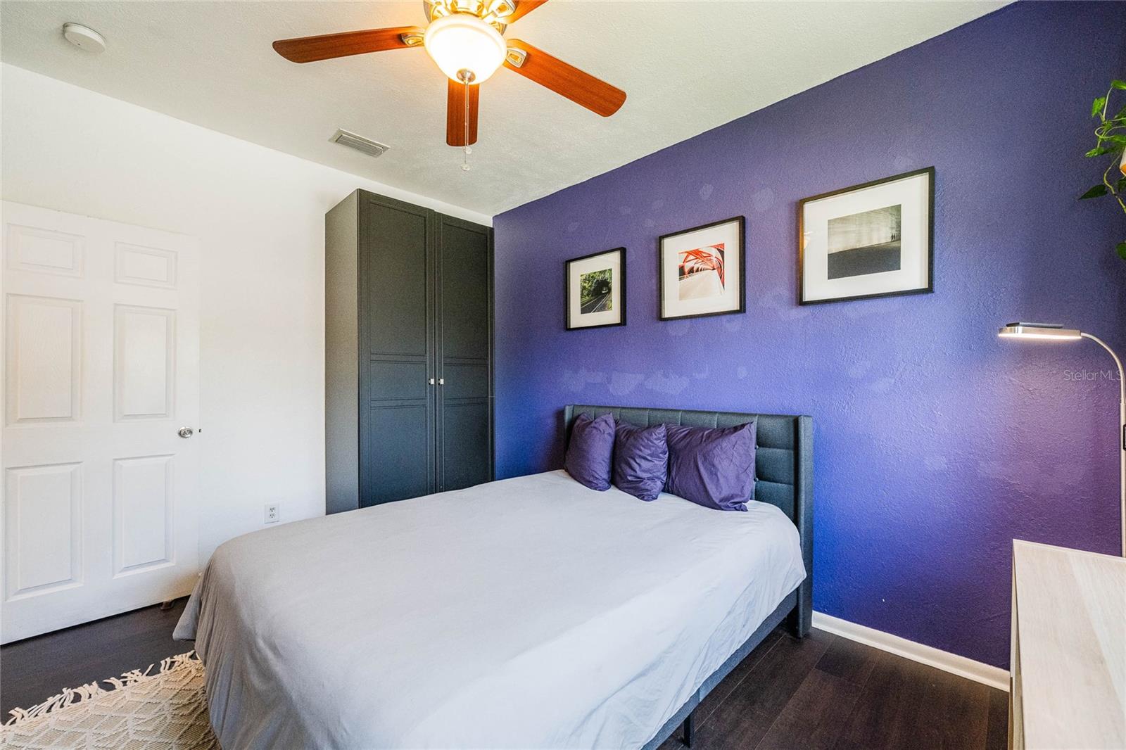 Image 22 of 49 For 848 Valencia Street E