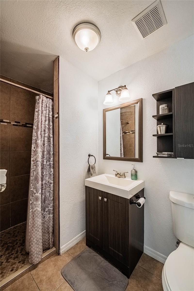 Image 23 of 49 For 848 Valencia Street E