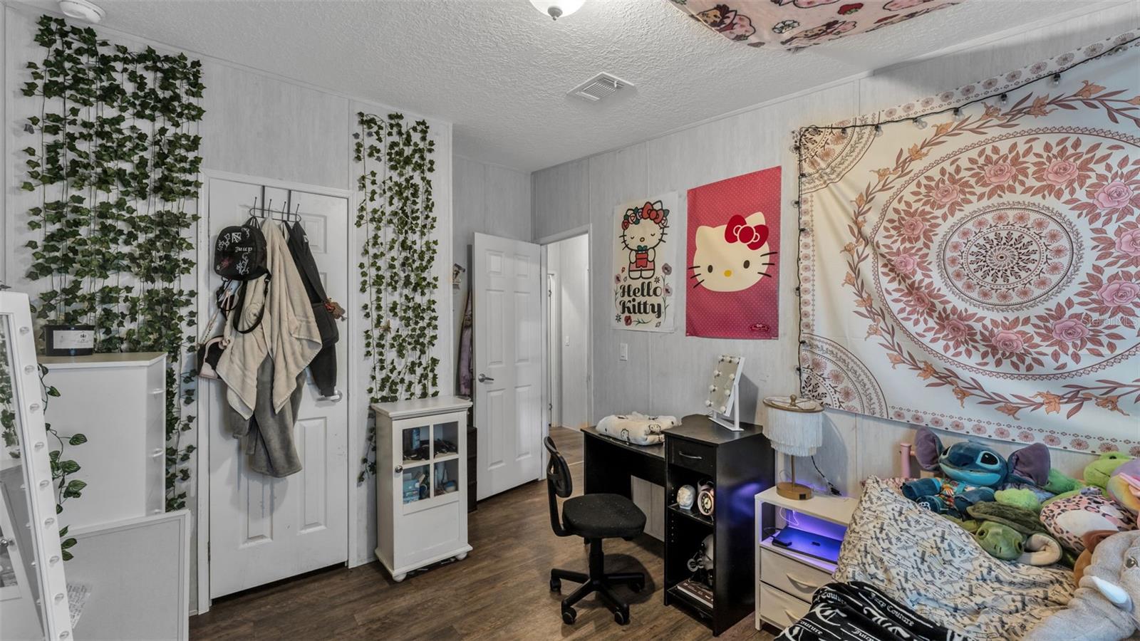 Image 21 of 35 For 3681 Pioneer Trails Drive