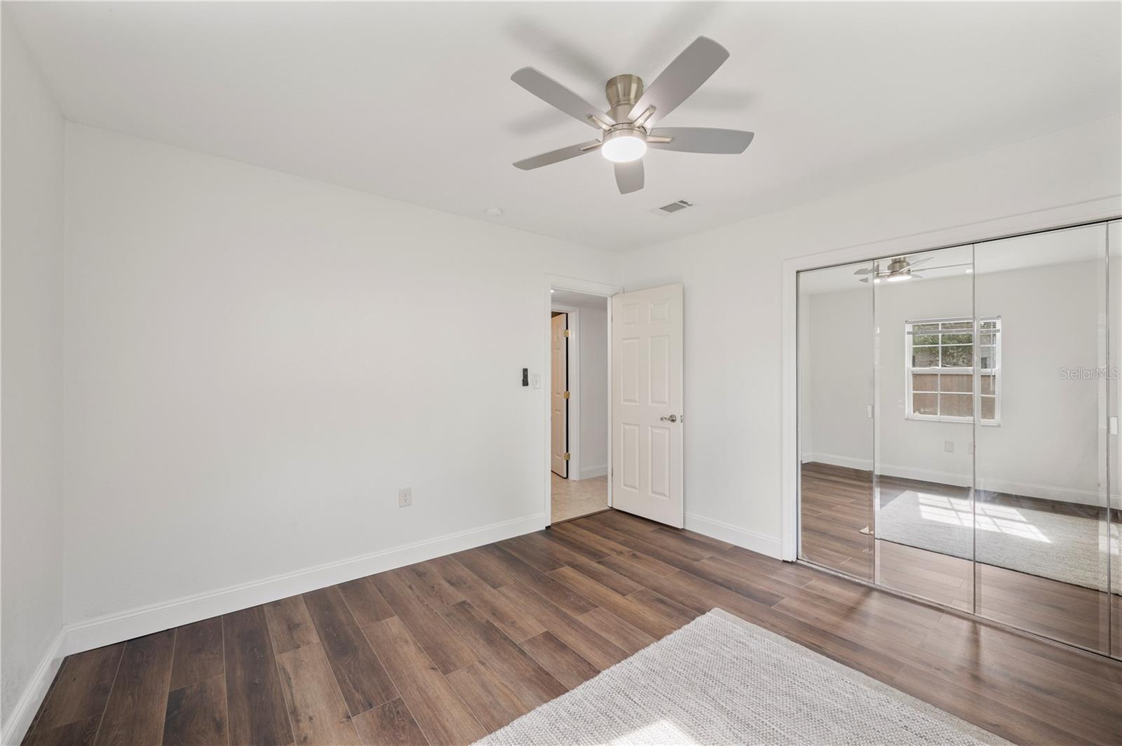 Image 16 of 38 For 1205 Georgia Street