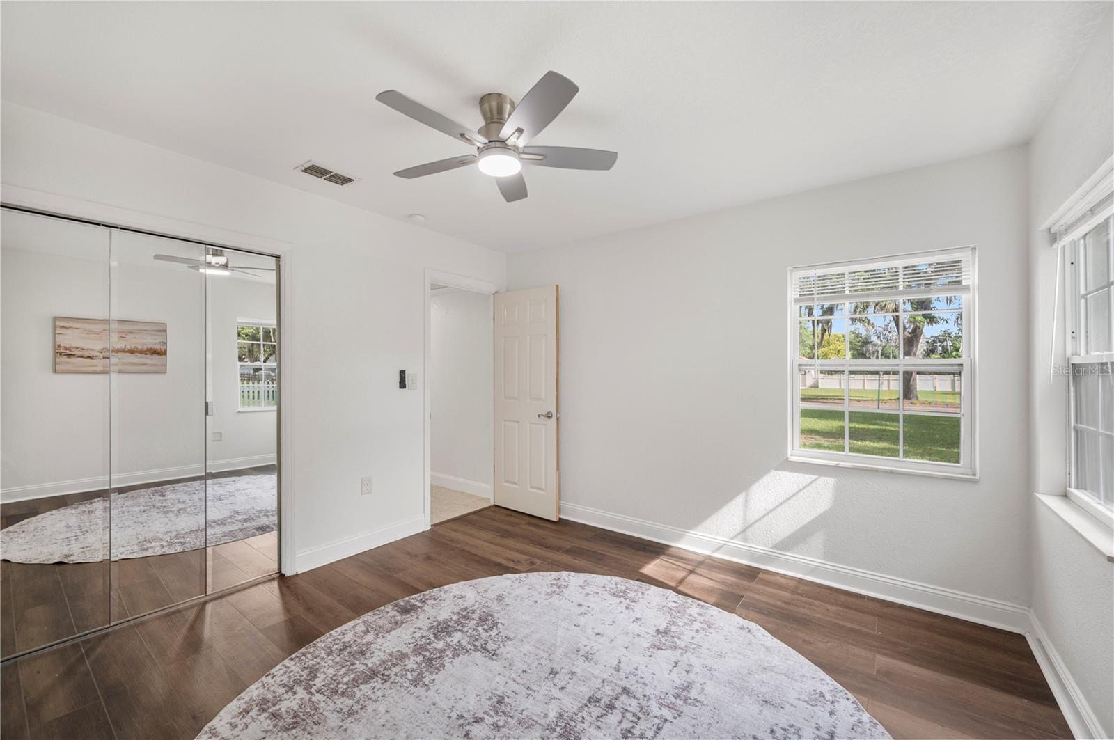 Image 20 of 38 For 1205 Georgia Street