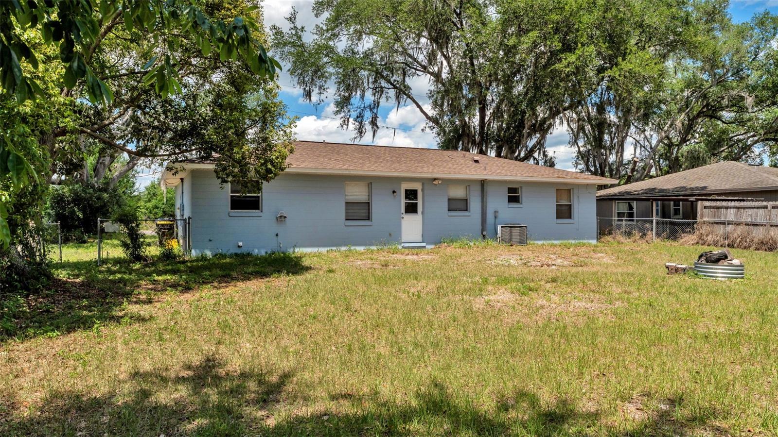Listing photo id 26 for 5303 Duey Road
