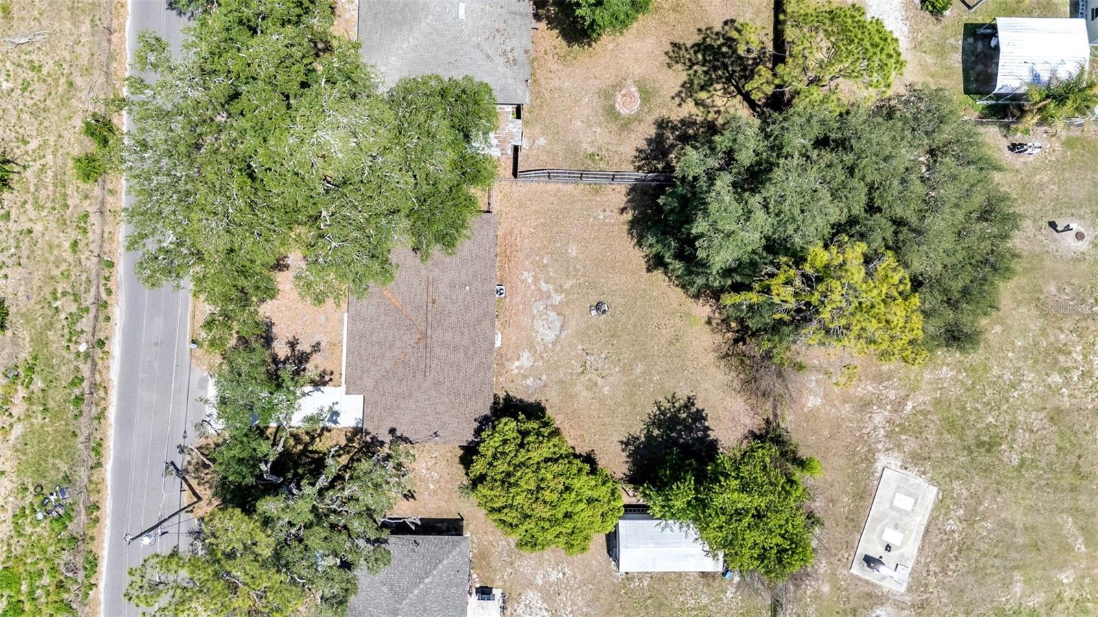 Listing photo id 31 for 5303 Duey Road