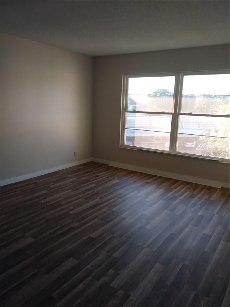 Image 5 of 12 For 333 Lake Howard Drive Nw 312c