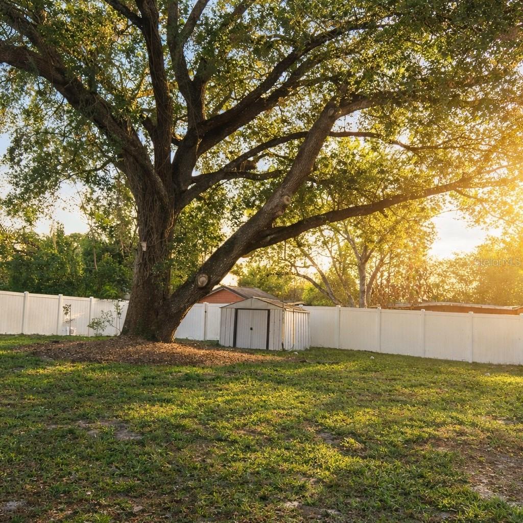 Image 5 of 10 For 2889 Rouen Avenue