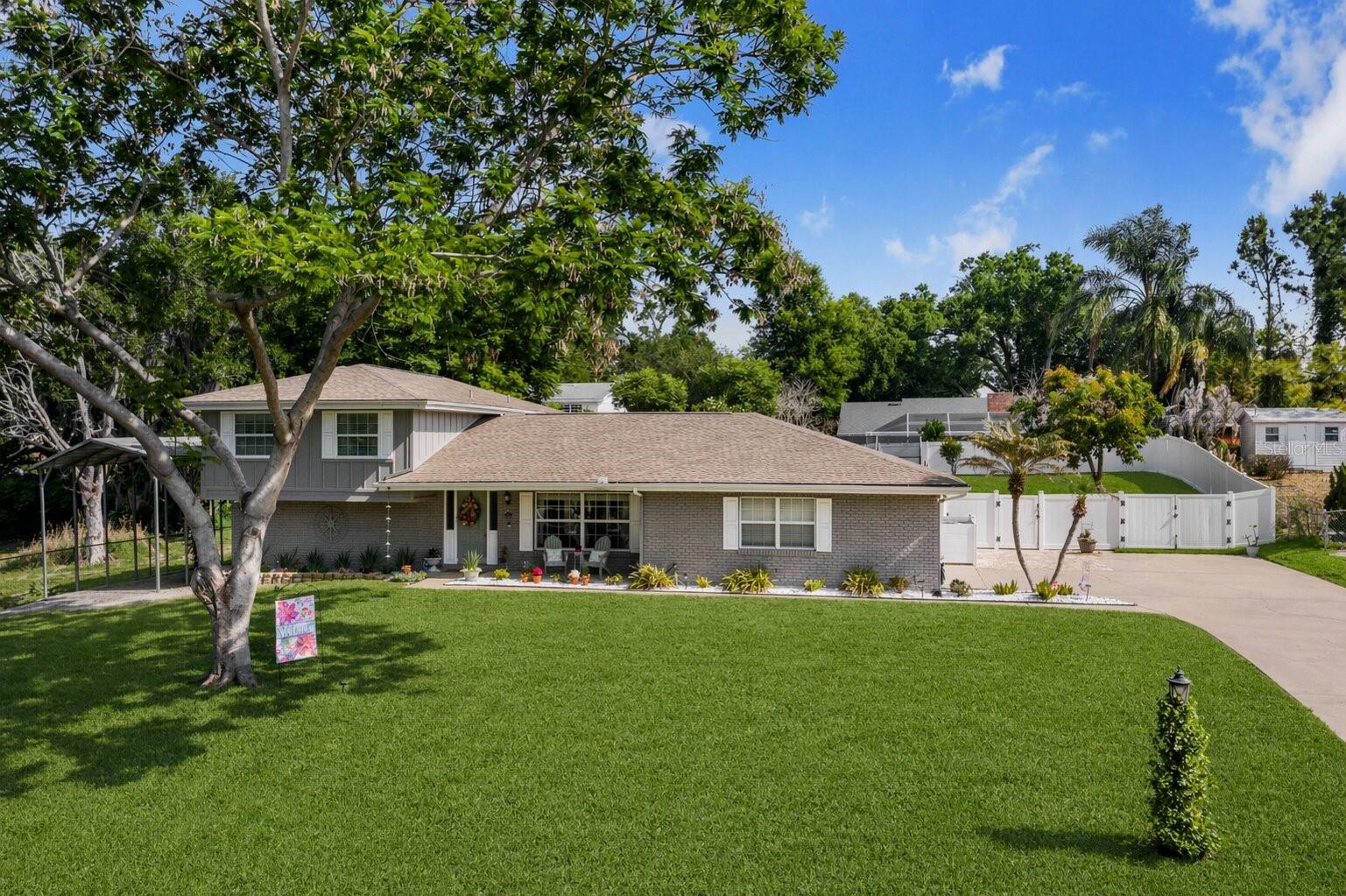 Image 2 of 67 For 20 Brevard Drive Se