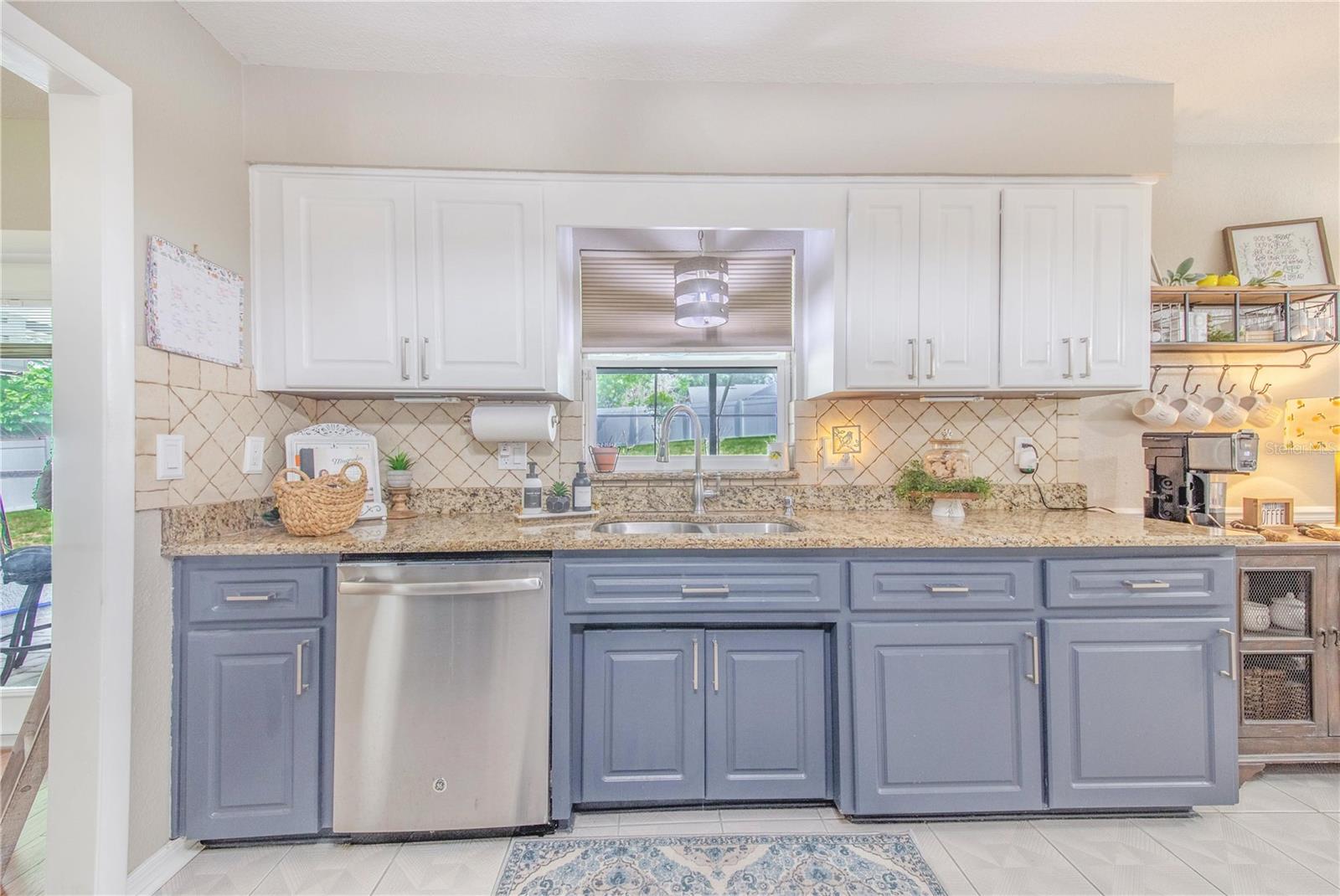 Image 22 of 67 For 20 Brevard Drive Se