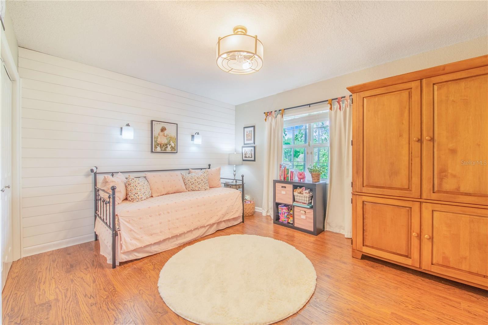 Image 34 of 67 For 20 Brevard Drive Se