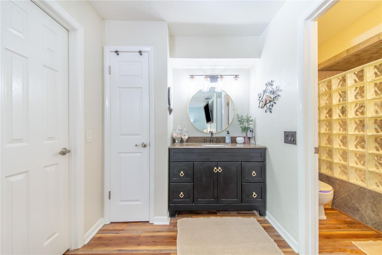 Image 41 of 67 For 20 Brevard Drive Se