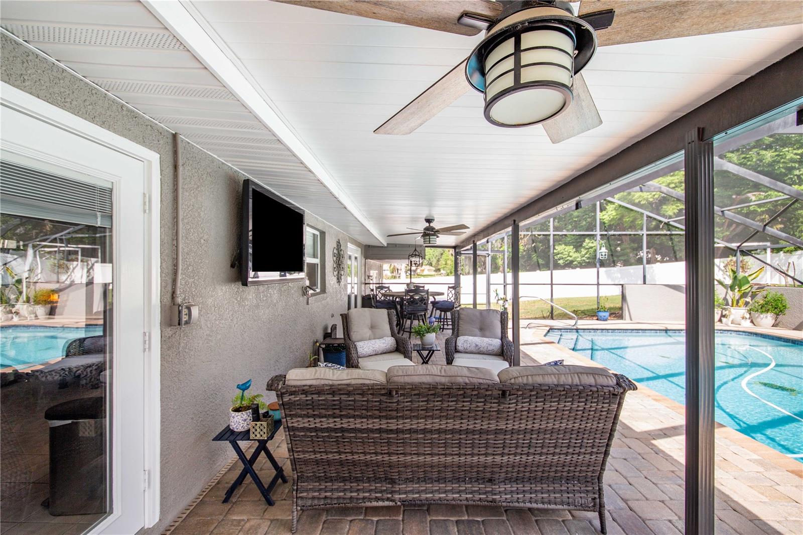 Image 53 of 67 For 20 Brevard Drive Se