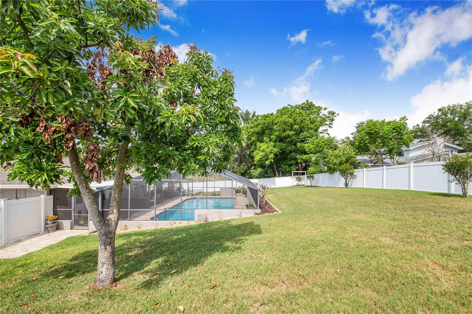 Image 60 of 67 For 20 Brevard Drive Se