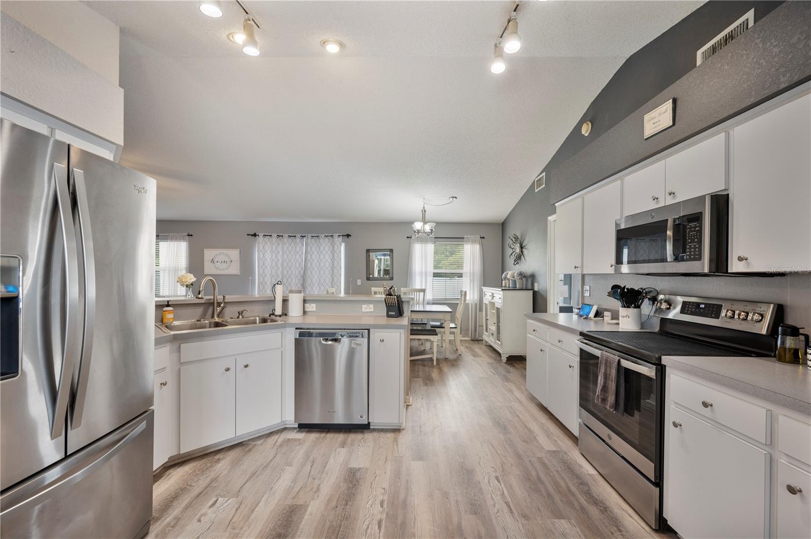 Image 12 of 30 For 3318 Merlot Drive