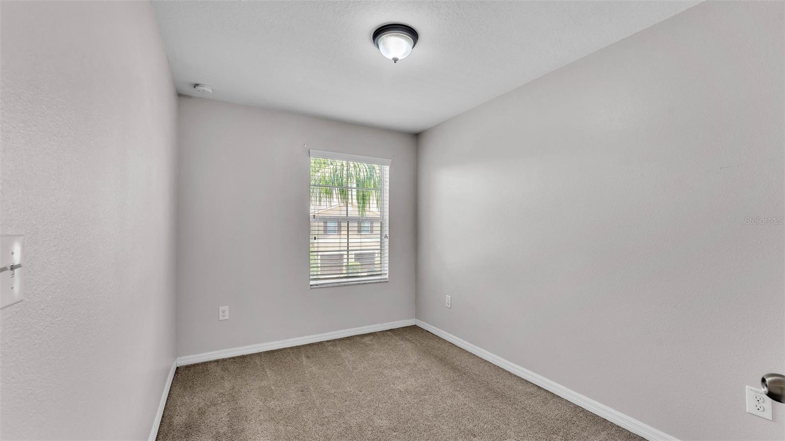 Image 17 of 30 For 2622 Lantern Hill Avenue