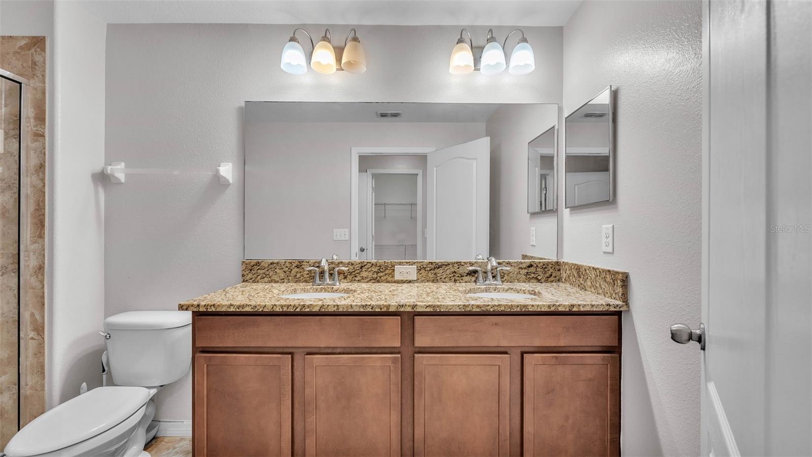 Image 22 of 30 For 2622 Lantern Hill Avenue