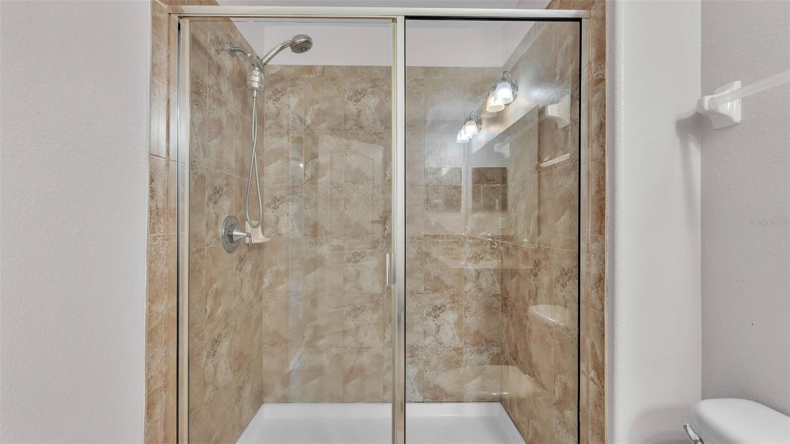 Image 23 of 30 For 2622 Lantern Hill Avenue