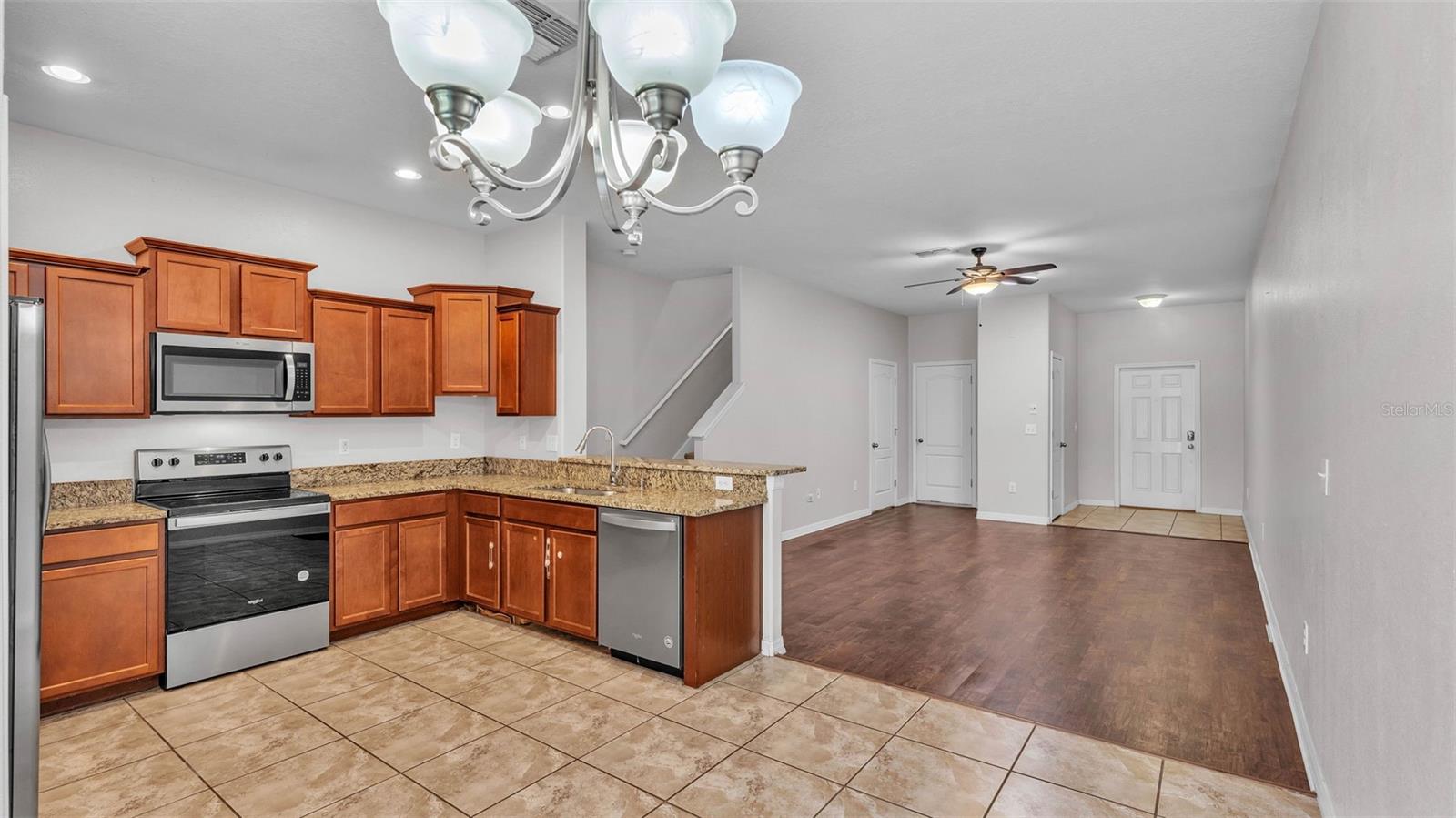 Image 9 of 30 For 2622 Lantern Hill Avenue