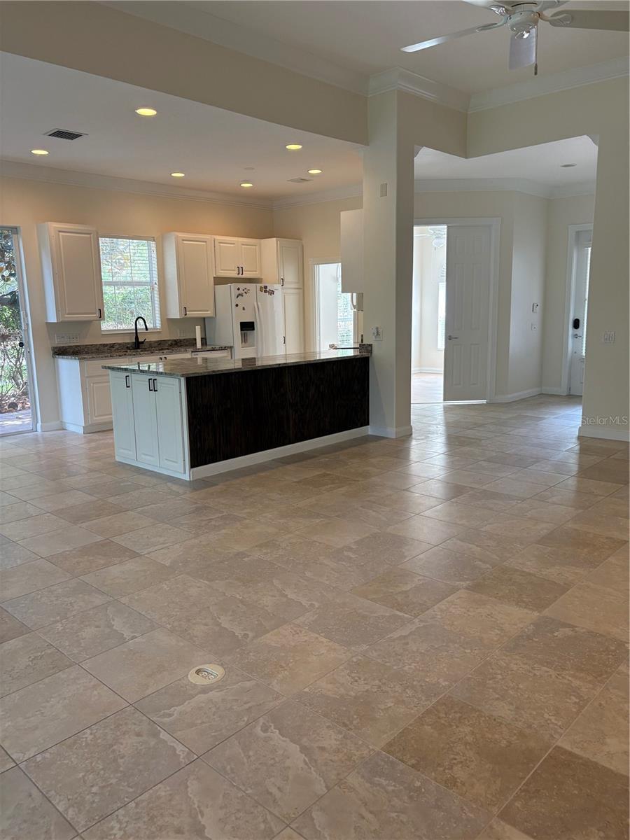 Image 5 of 27 For 11826 Gennaro Lane