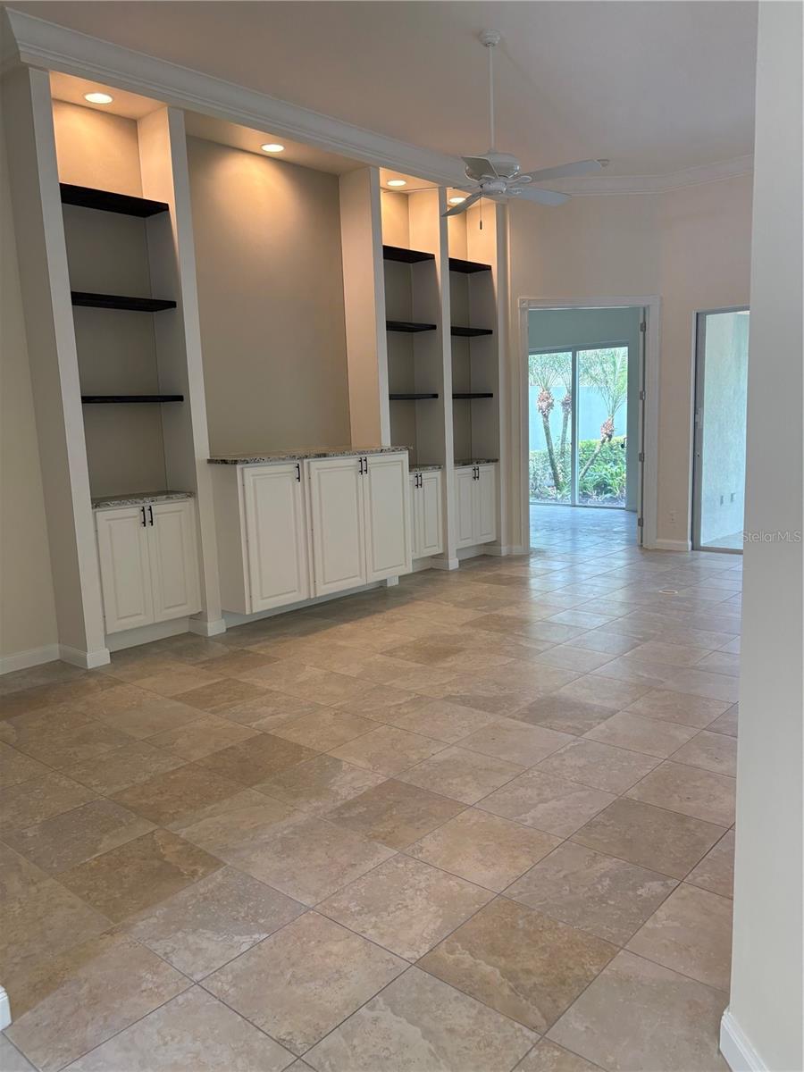 Image 8 of 27 For 11826 Gennaro Lane