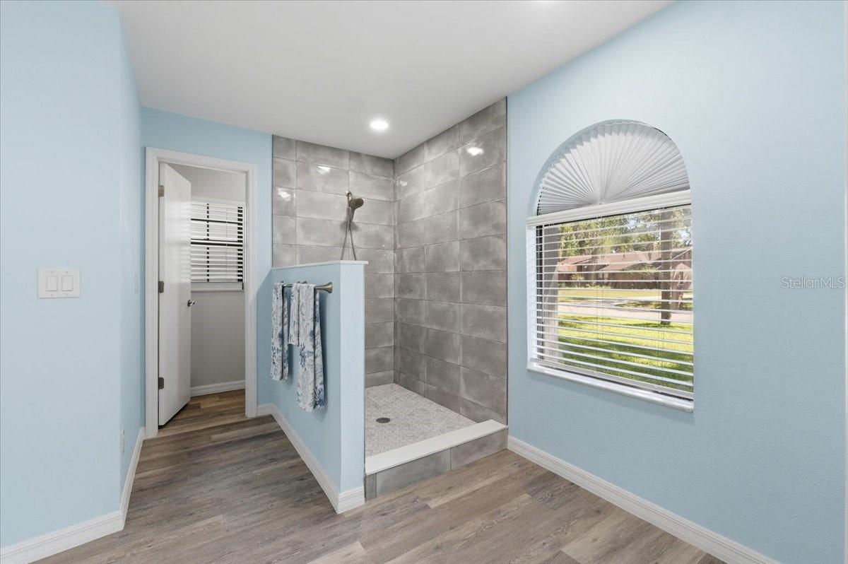 Image 18 of 55 For 2800 Hammock Drive