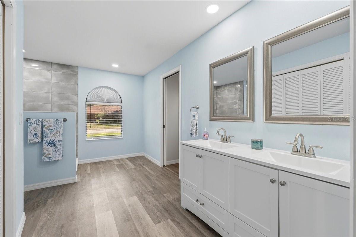 Image 20 of 55 For 2800 Hammock Drive