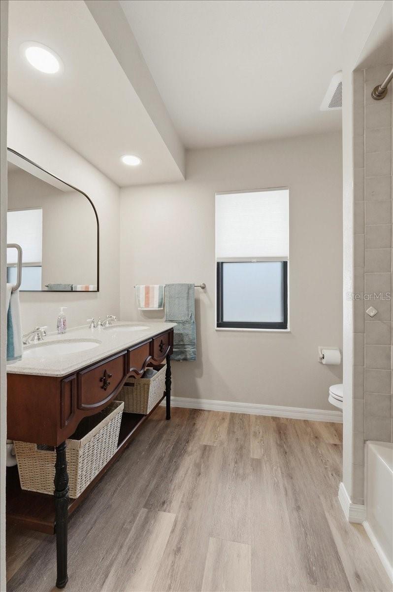 Image 31 of 55 For 2800 Hammock Drive