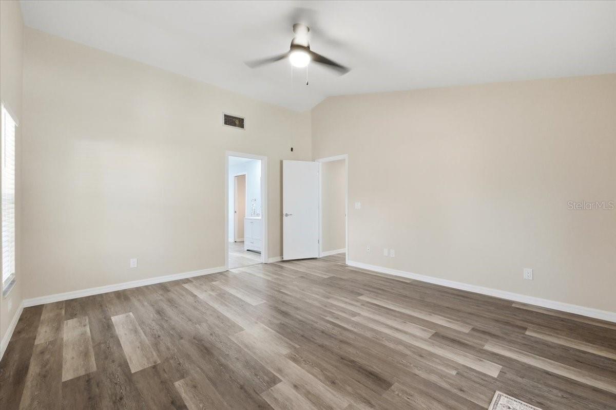 Image 34 of 55 For 2800 Hammock Drive