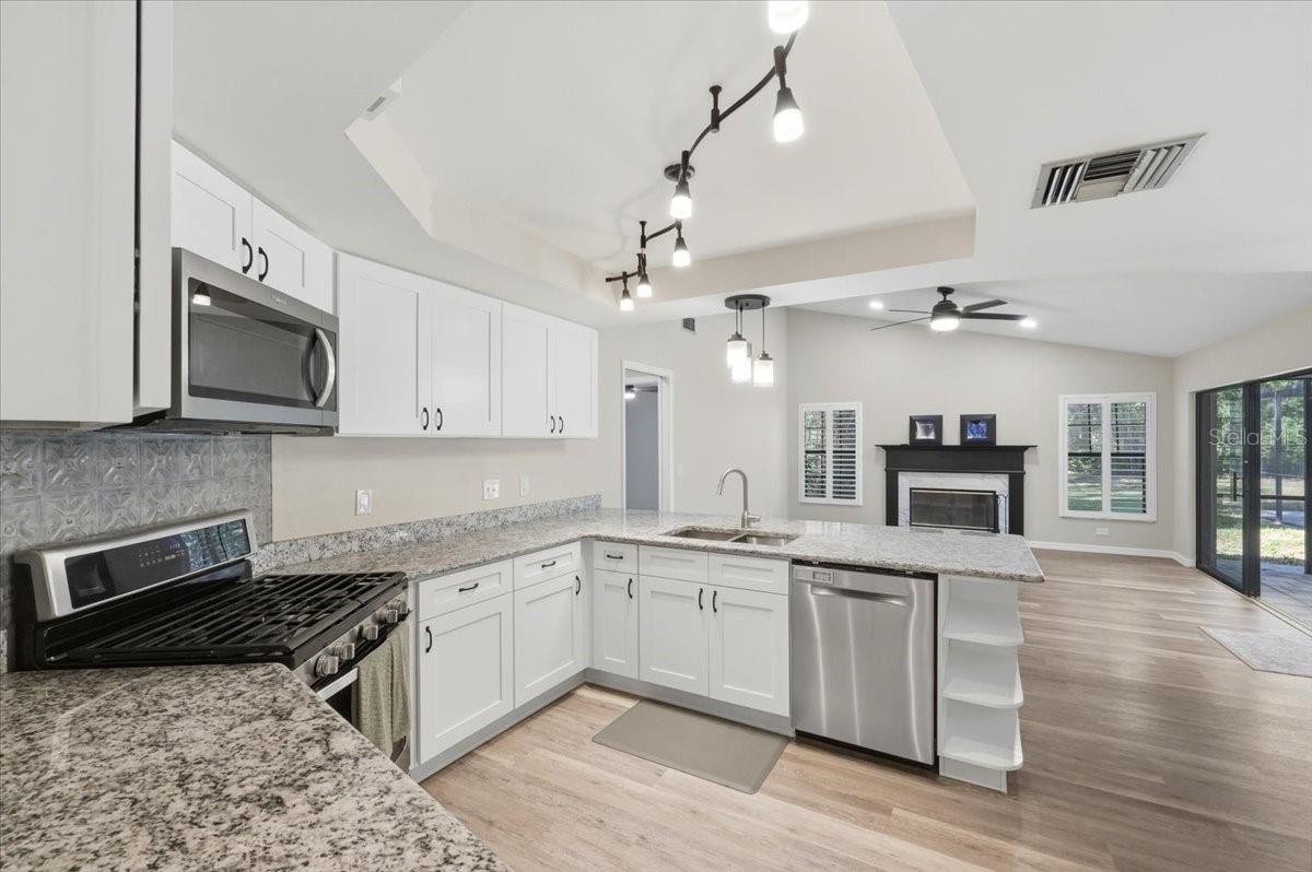 Image 4 of 55 For 2800 Hammock Drive