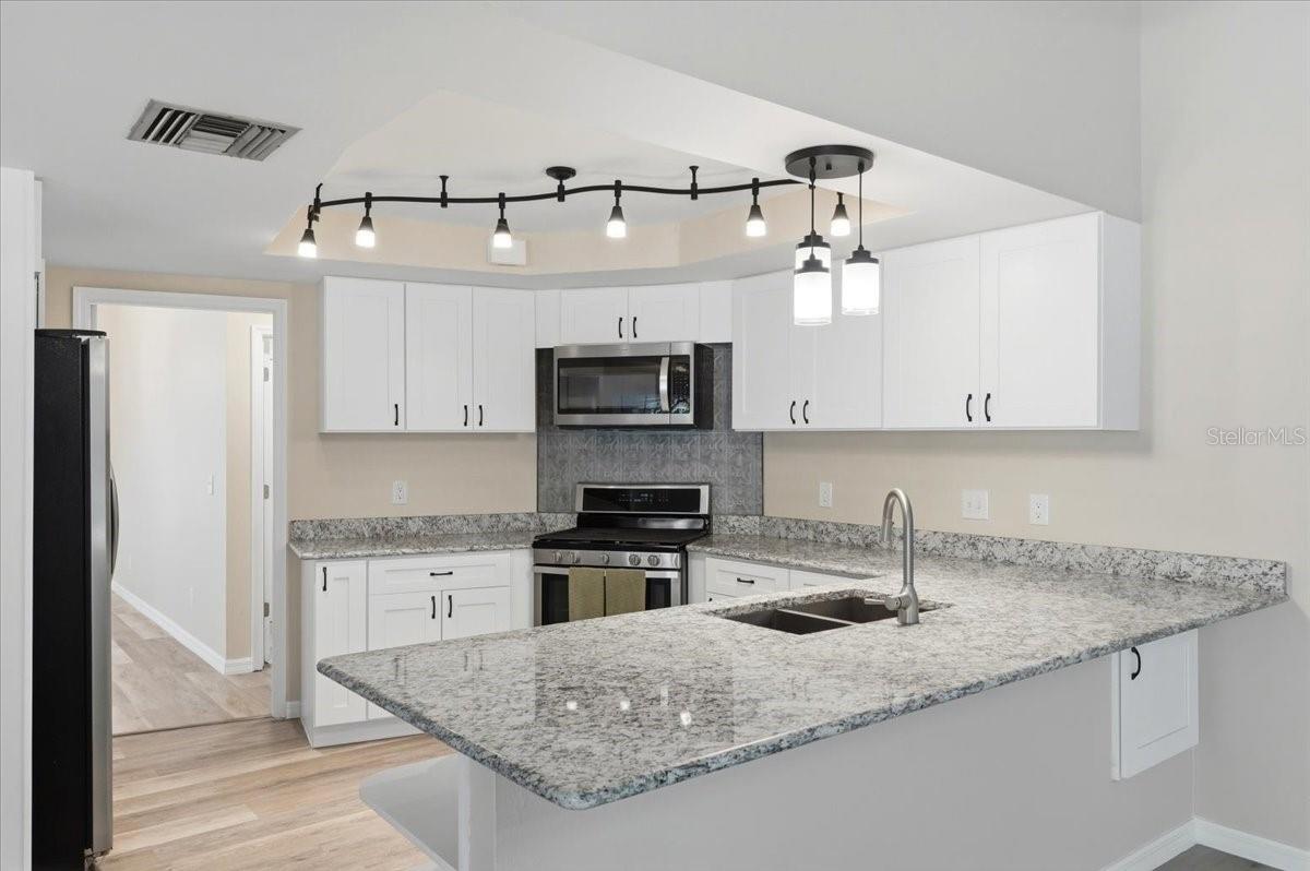 Image 5 of 55 For 2800 Hammock Drive