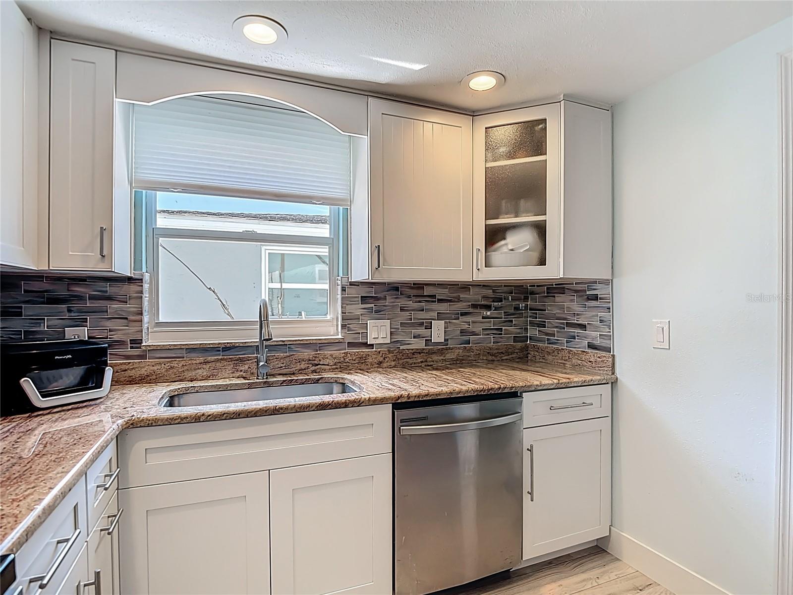 Image 14 of 58 For 4848 Shell Stream Boulevard